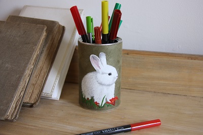 pot à crayons peint main Antonin le lapin 4