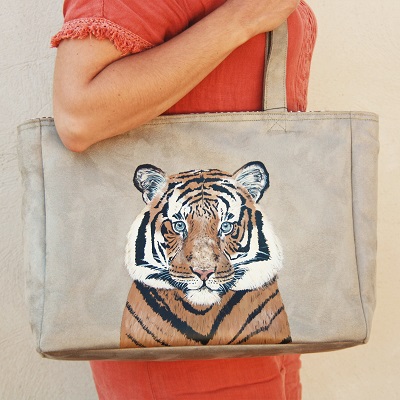 sac cabas peint main suédine taupe rajah tigre kitsch lorraine