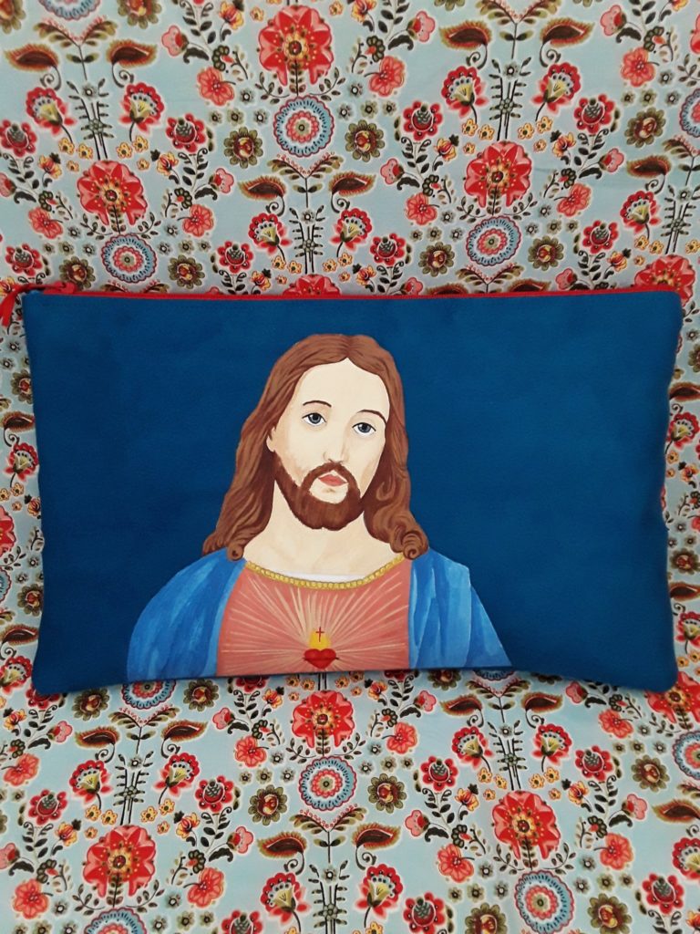 protège tablette peint main suédine bleue Jésus kitsch lorraine