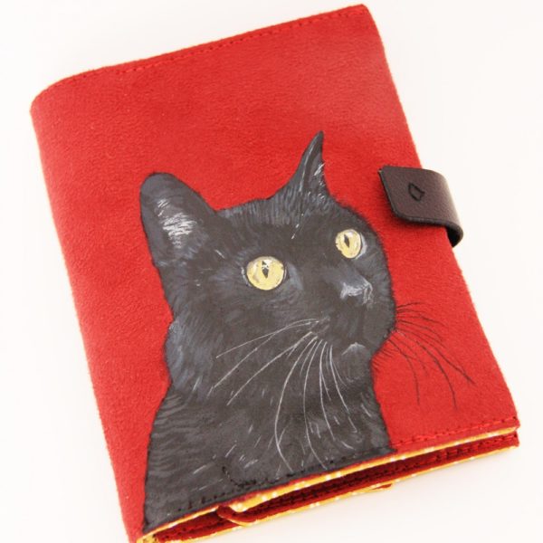 Portefeuille personnalisé peint main suédine rouge chat noir kitsch lorraine 1