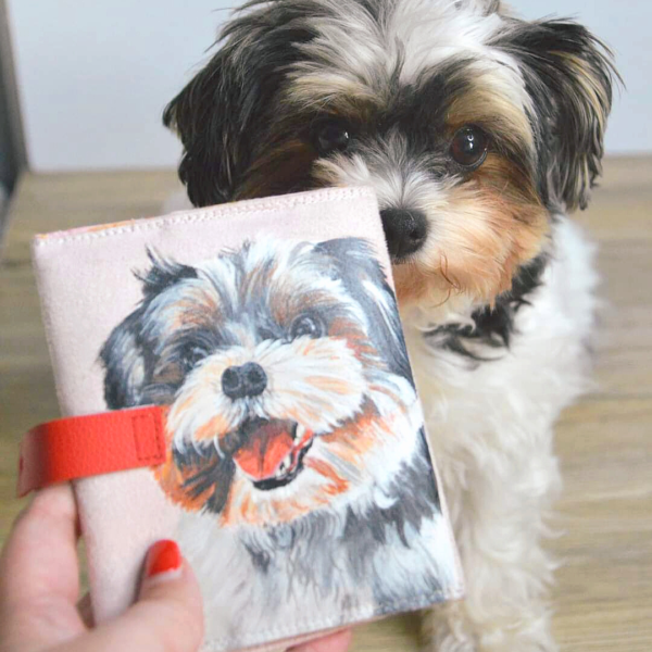 portefeuille personnalisé chien peint main suédine rose kitsch lorraine 1