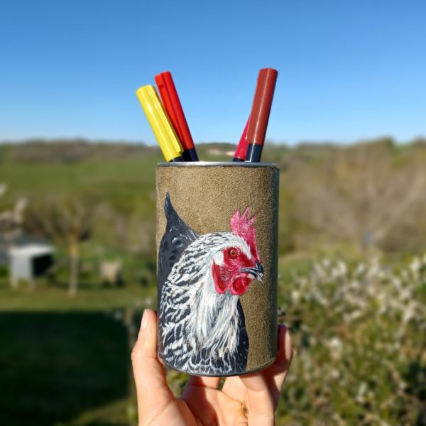 Pot à crayons peint main suédine kaki Babette la poule kitsch lorraine 4 (2)