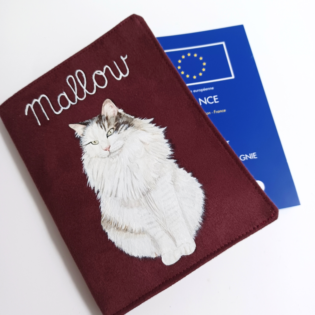 Couverture de carnet de santé pour chats, etui passeport, nom brodé  patchwork de chats noirs fond ecru - Un grand marché